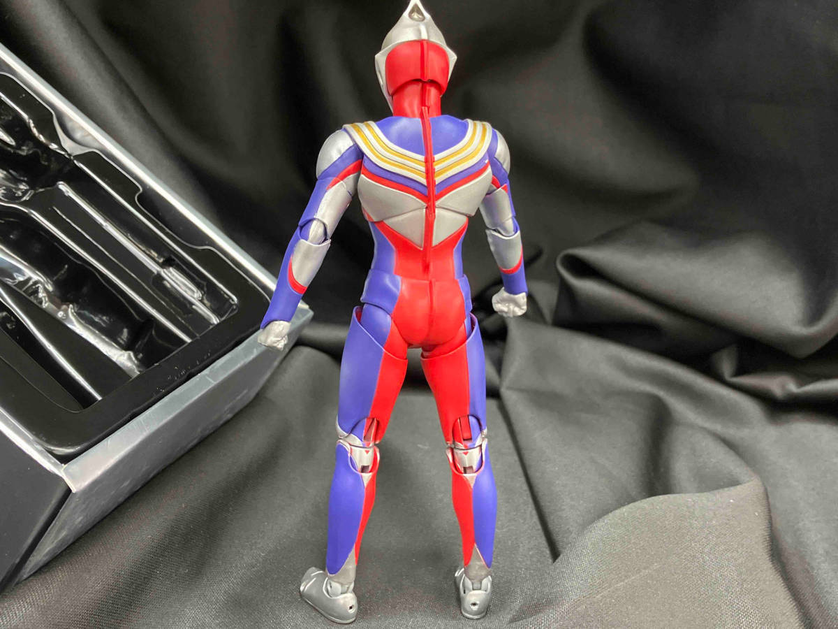 S.H.Figuarts( подлинный . гравюра производства закон ) Ultraman Tiga мульти- модель Ultraman Tiga 
