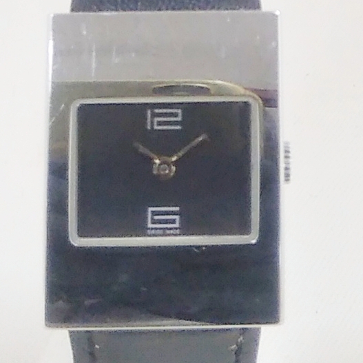 [ジャンク] GUCCI グッチ 4900L クォーツ式 付属品無し 腕時計