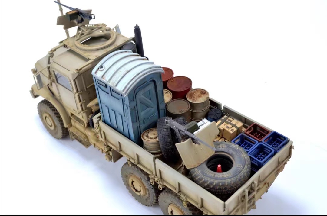 1/35 アメリカ陸軍 MTVR カーゴー トラック 組立塗装済完成品 _画像6