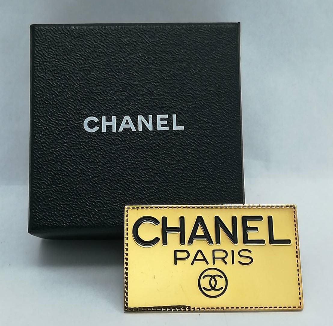 249 シャネル CHANEL ロゴプレート ブローチ ヴィンテージ ココマーク プレート ブローチ ゴールド ロゴ ゴージャス 金 希少の画像1