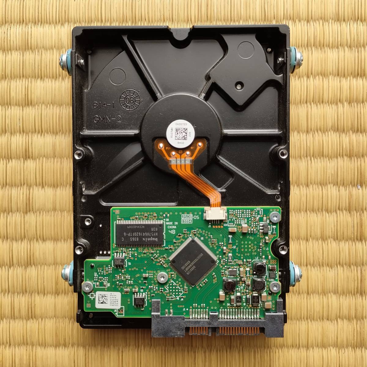 【中古動作品】HITTACHI 3.5インチHDD SATA(Serial ATA) 320GB　MODEL:HDP725032GLA380_画像2