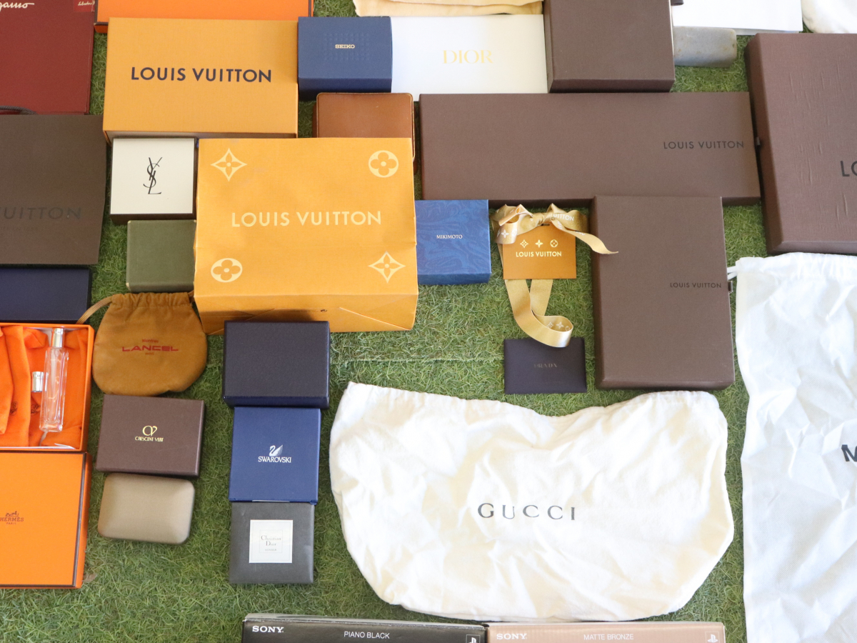 ★【ブランド空箱 /袋まとめ】 CHANEL /DIOR /HERMES /Louis Vuitton 等 ブランド空箱 袋 趣味 コレクション コレクター 003FEMY22_画像9