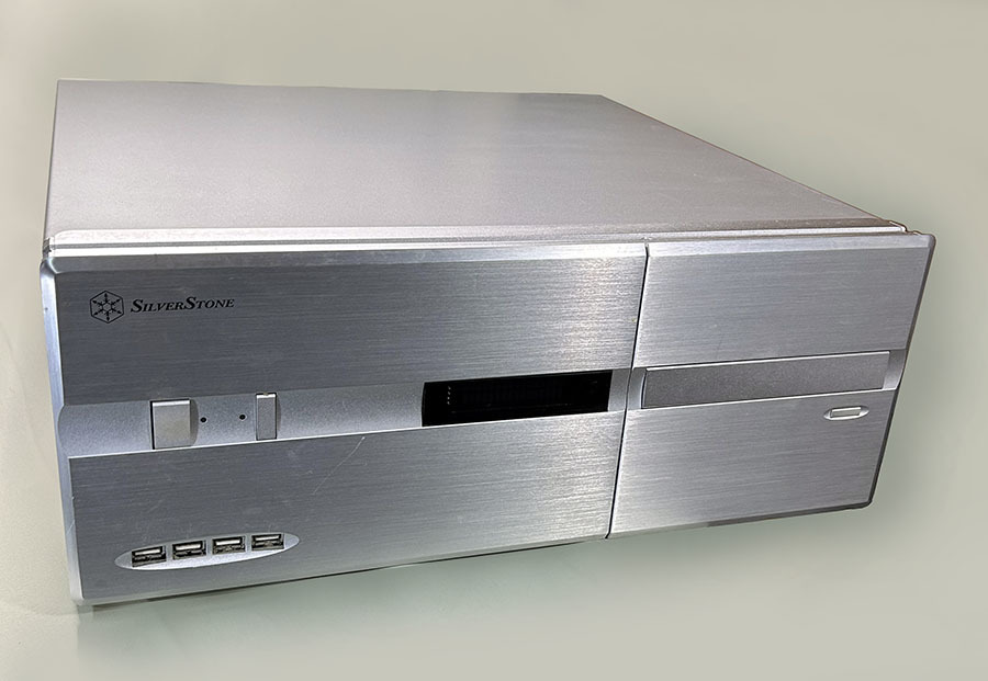SilverStone製 HTPCケース ATX M-ATX 電源 DVDマルチドライブ付 中古品_画像1