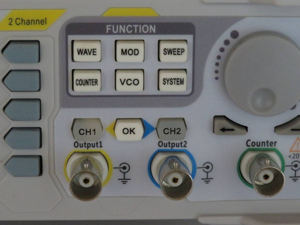 FY6900　DDS　20Mhz　ファンクションゼネレータ　2ch　任意波形発生器　周波数カウンタ　AM/PM/FMなど_画像5