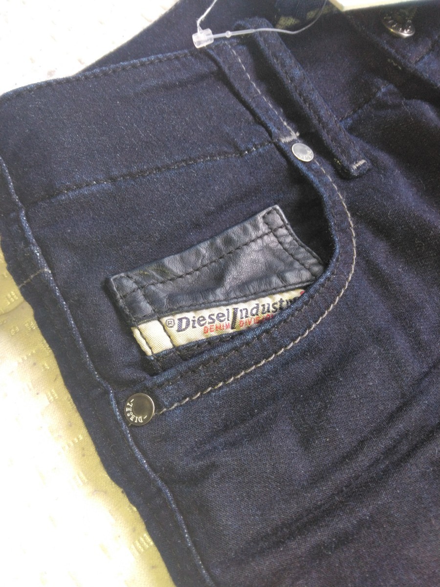 新品/ 正規品 DIESEL GRUPEE-NE サイズ23 ジョグジーンズ デニムスウェットパンツ √Denim+[Sweat/Pants]ディーゼル 送料無料_画像4