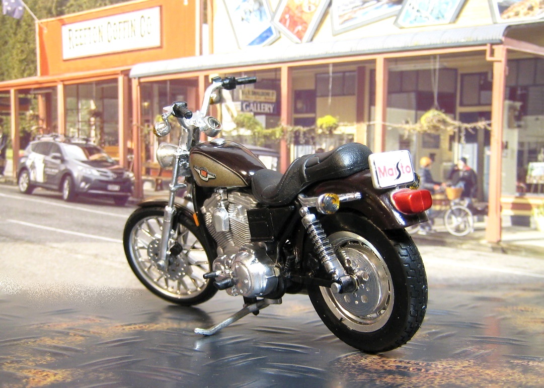 Maisto マイスト 1/18 Harley-Davidson ハーレー XLH SPORTSTER スポーツスター 1200 バイク 95th Anniversary Model 本体のみの画像4