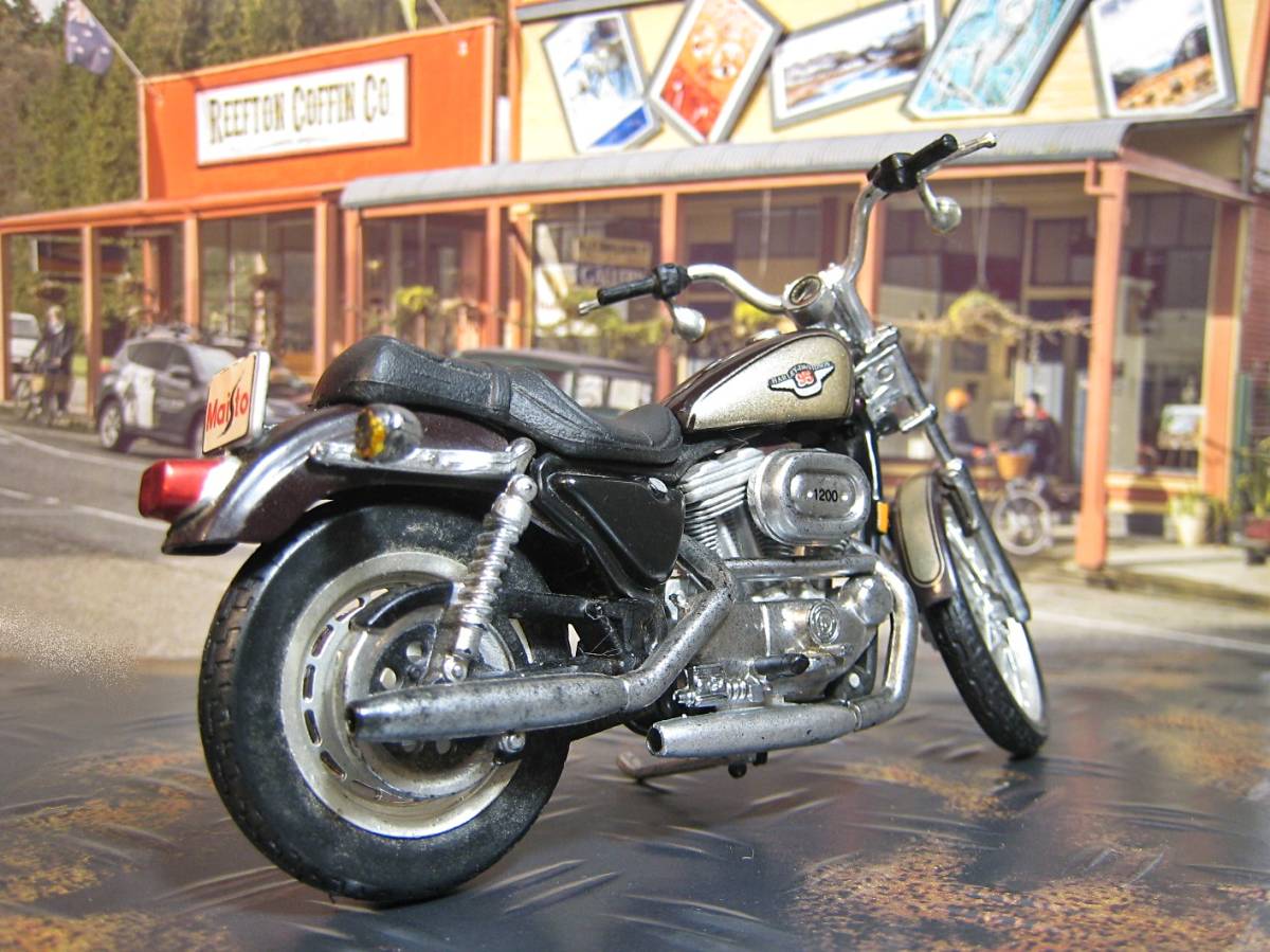 Maisto マイスト 1/18 Harley-Davidson ハーレー XLH SPORTSTER スポーツスター 1200 バイク 95th Anniversary Model 本体のみの画像3