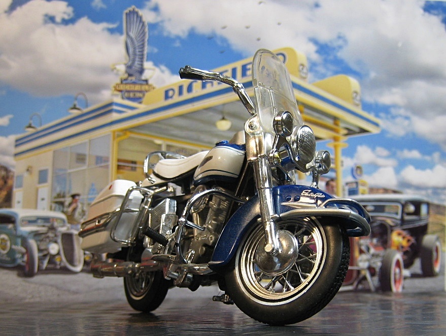 1/18 maisto マイスト Harley ハーレー 1966 FLH ELECTRA GLIDE エレクトラグライド 青/白 本体のみ ツーリング バイク エレクトラ_画像4