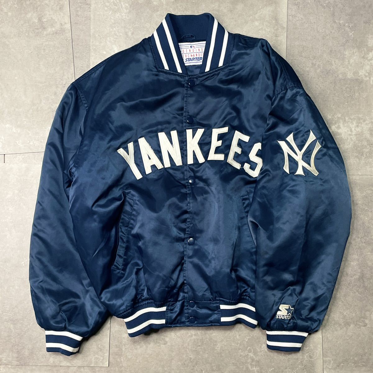 90's STARTER スターター　MLB ニューヨークヤンキース　スタジャン　ネイビー　XLサイズ程　大文字　袖NY_画像1