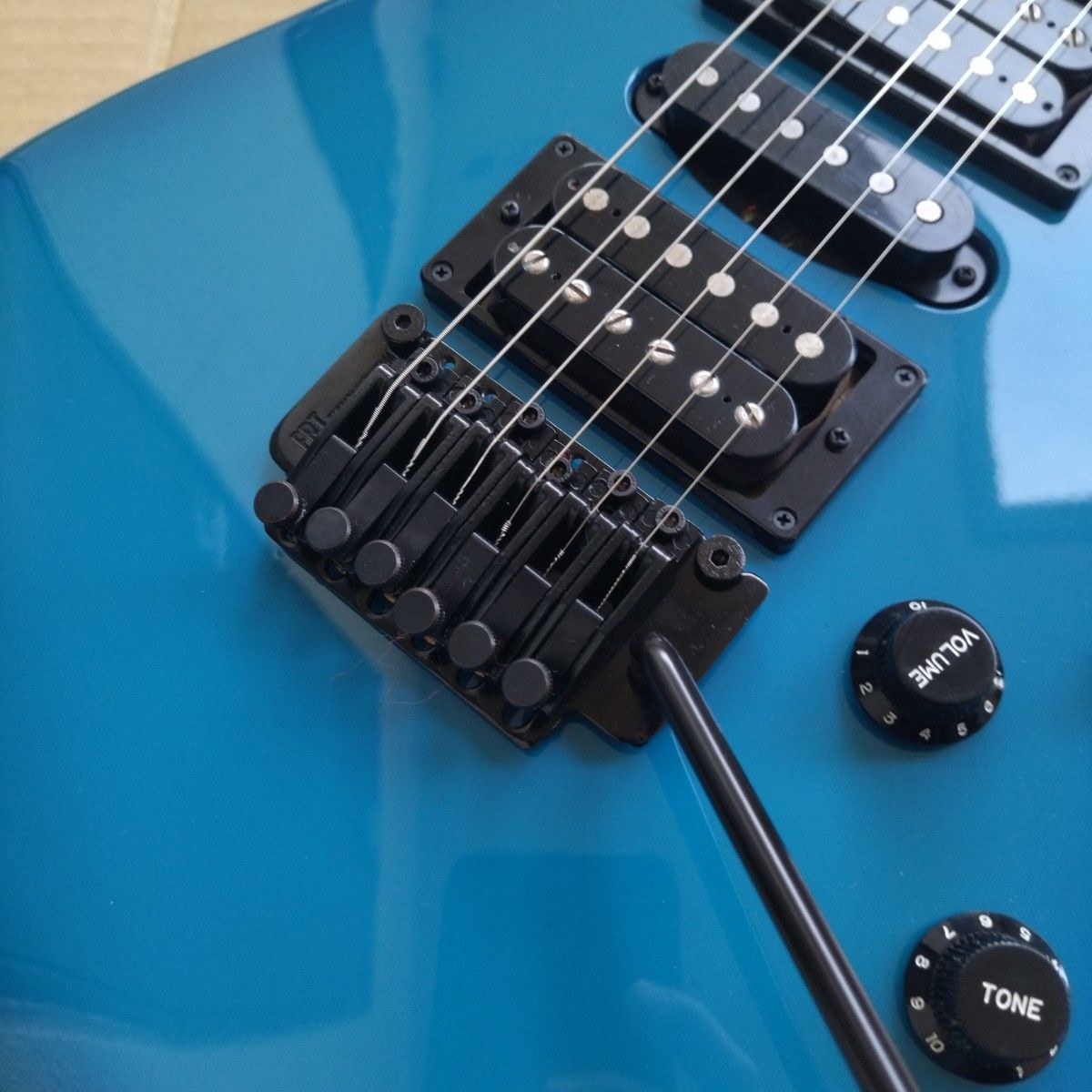 美品 Fernandes FR フェルナンデス エレキギター ブルー HSH 美品 Fernandes FR フェルナンデス エレキギター ブルー HSH