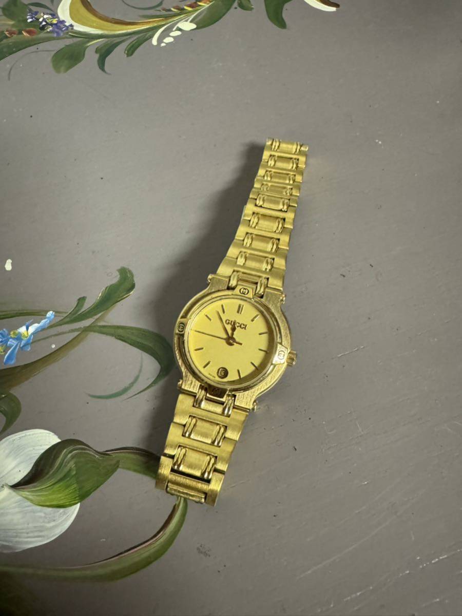 GUCCI グッチ クォーツ デイト 腕時計 レディース 9200L 純正ブレス ゴールドカラー _画像3