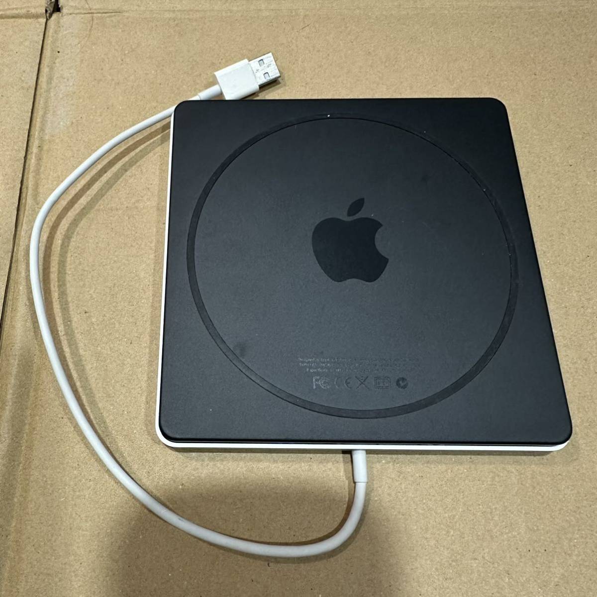 純正 Apple A1379 DVDドライブ USB Super Drive 外付け アップル マック Mac MD564ZM/A_画像3