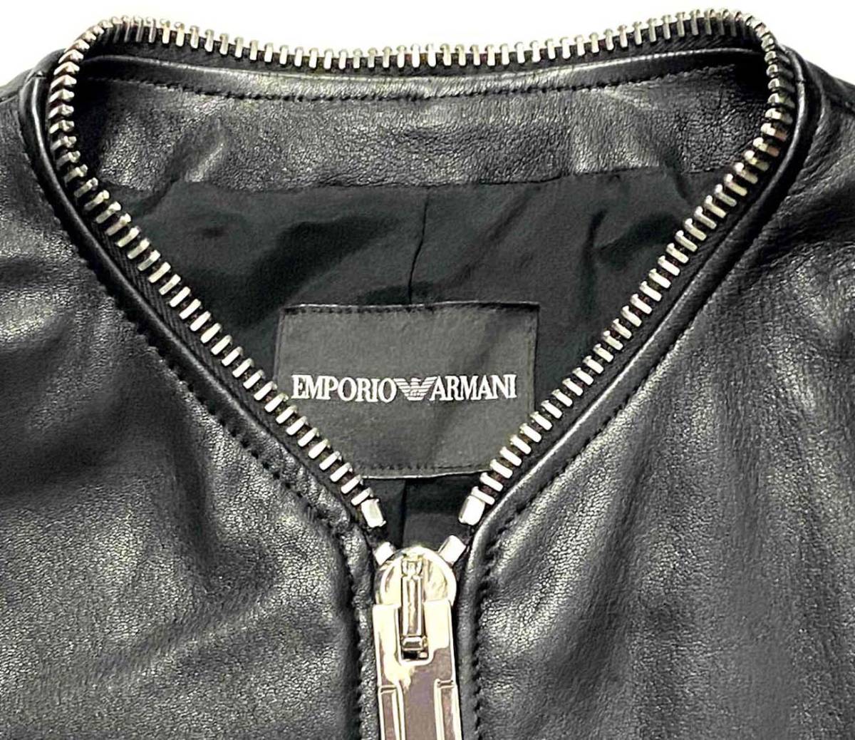 ★正規品未使用品！EMPORIO ARMANI【エンポリオアルマーニ】レザージャケット ラウンドファスナー 黒 ４６ 羊革 ルーマニア製 定価260000円_画像2