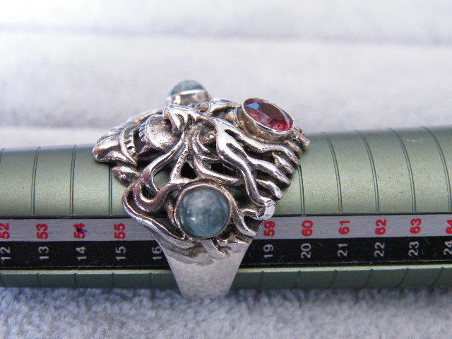 95026. примерно 17.5 номер серебряное кольцо кольцо цветной камень печать нет 