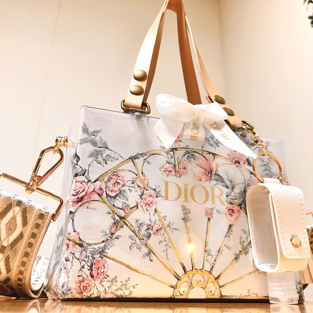Yahoo!オークション - Dior ディオール 限定 紙袋 & クリアバッグ Yahoo!オークション - Dior ディオール 限定 紙袋 & クリアバッグ
