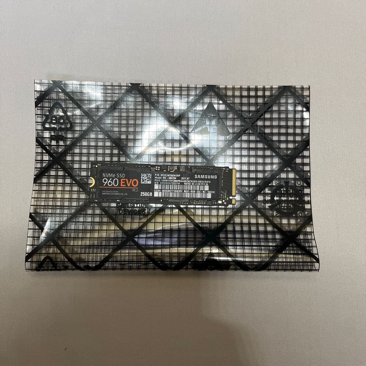 中古SSD Samsung SSD 960 EVO 250GB_画像1