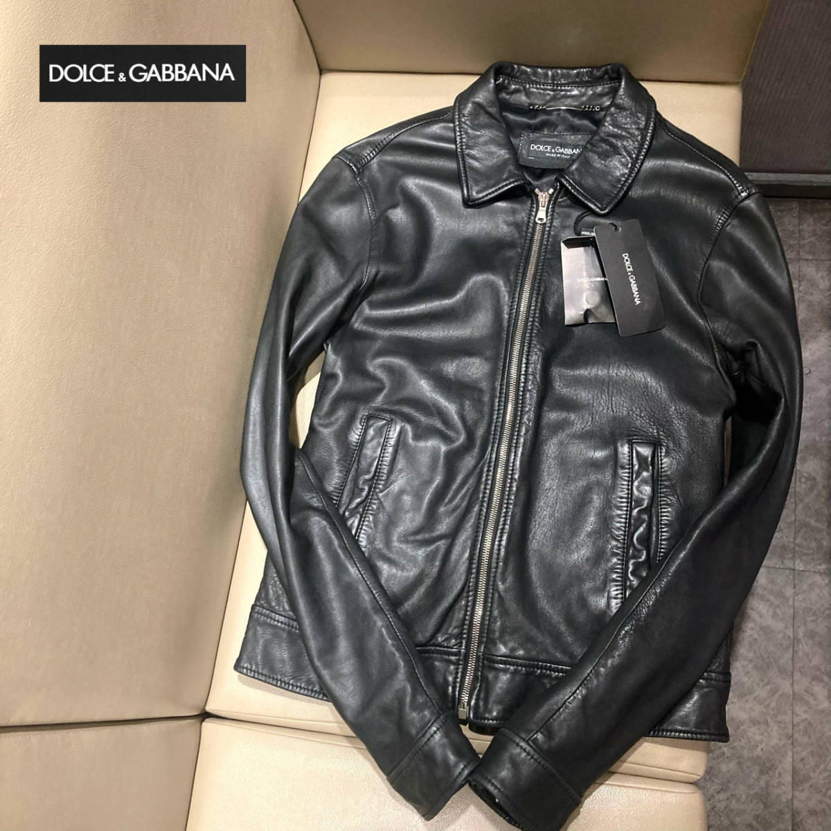 極美品！◎定価:45万【とろとろ】ドルガバ自慢のラムレザー◎イタリア製 DOLCE&GABBANA 仔羊革 ブラック◎ハンガー付き ジャケット メンズ _画像1