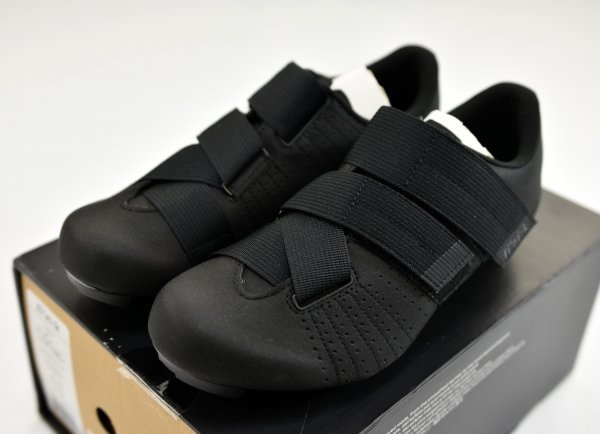 おすすめネット 送料無料1★OUTLET★Fizik★フィジーク Tempo ブラック 25.7cm) (換算値 size:40 シューズ R5 Powerstrap 25cm~