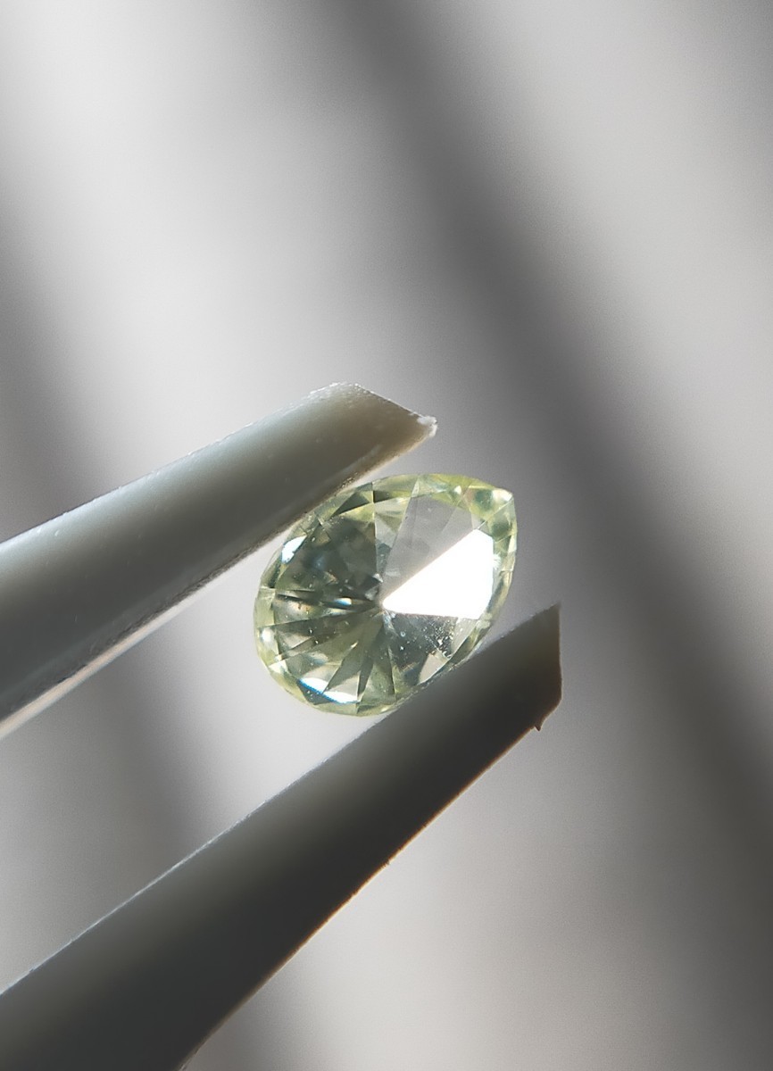  natural diamond color diamond FANCY LIGHT YELLOW GREEN CGLso-ting natural NATURAL 0.126ct SI1 green diamond fancy color 