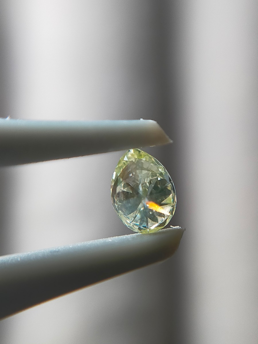  natural diamond color diamond FANCY LIGHT YELLOW GREEN CGLso-ting natural NATURAL 0.126ct SI1 green diamond fancy color 