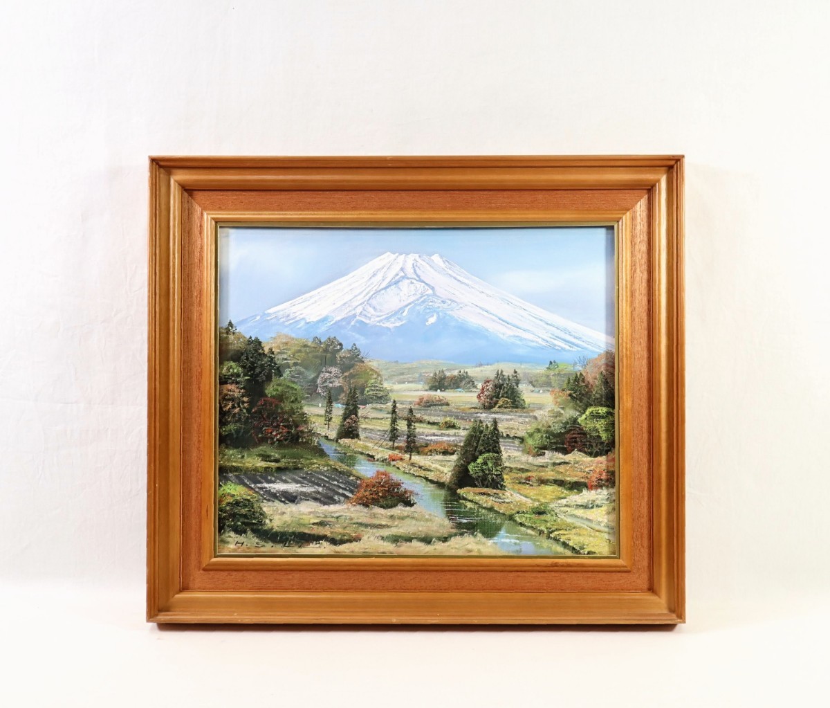 真作 佐田光 油彩「富士山」画寸 F8 岐阜県出身 應美会会員 裾野から望む雪化粧の富嶽と麓の山村が広がる日本の素晴らしい原風景 8262