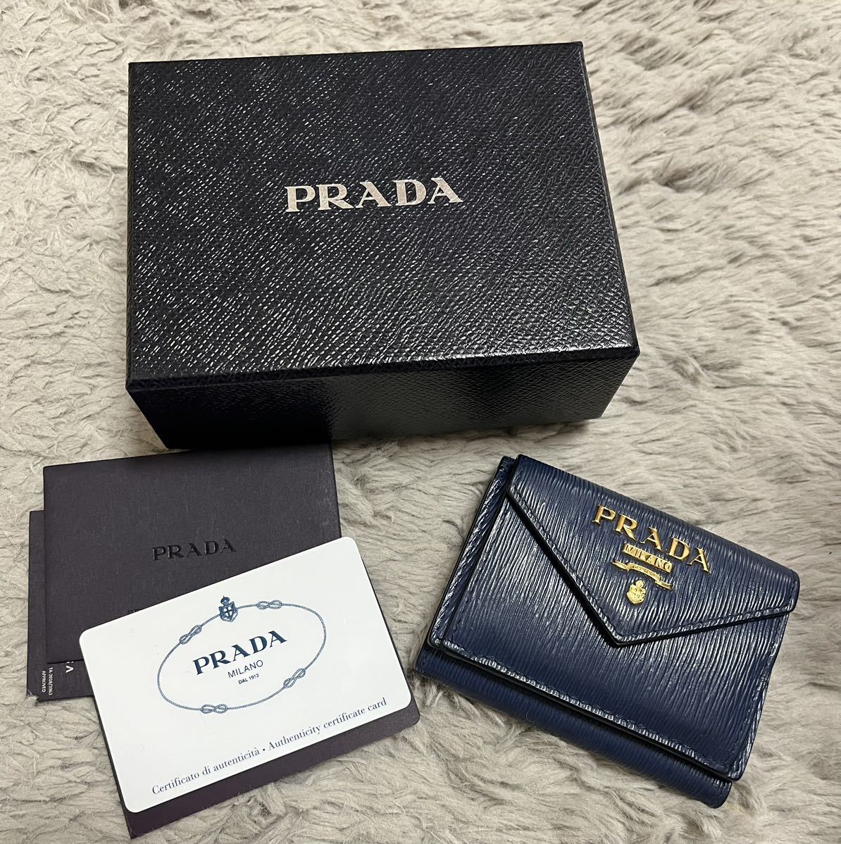 PRADA プラダ コンパクトウォレット 三つ折り財布＆ギャラ　箱　レザー ウォレット ブルー系