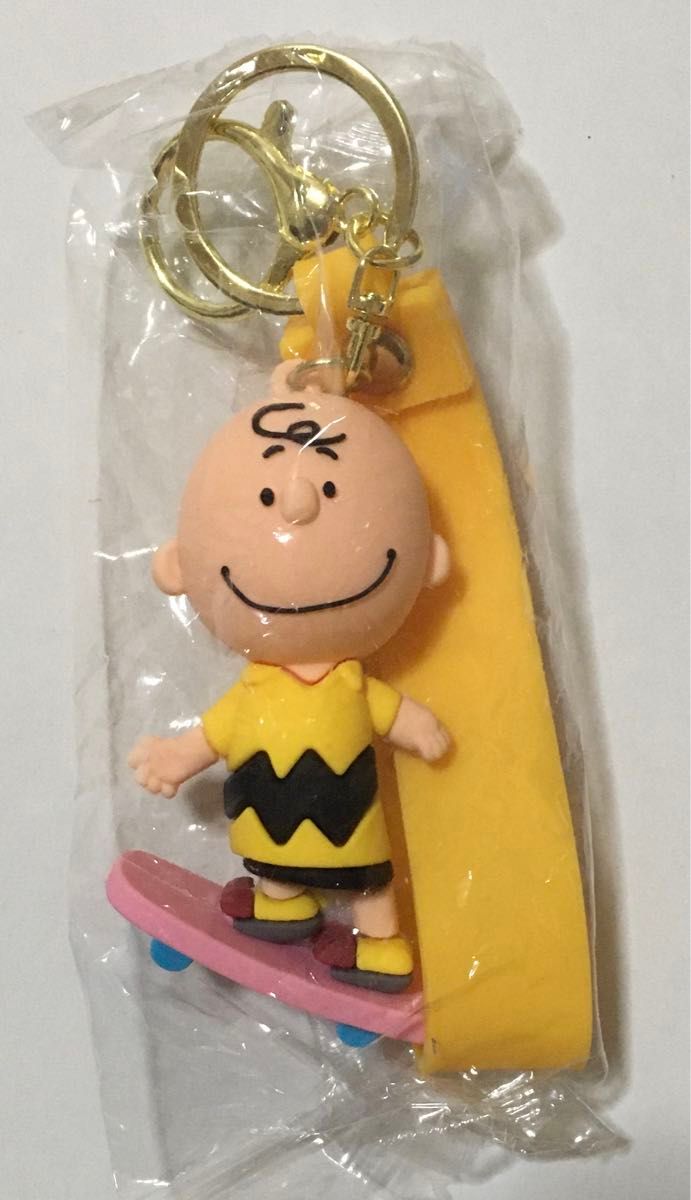 チャーリー・ブラウン キーホルダー 超レア ビック チャーリーブラウン キーホルダー|Yahoo!フリマ
