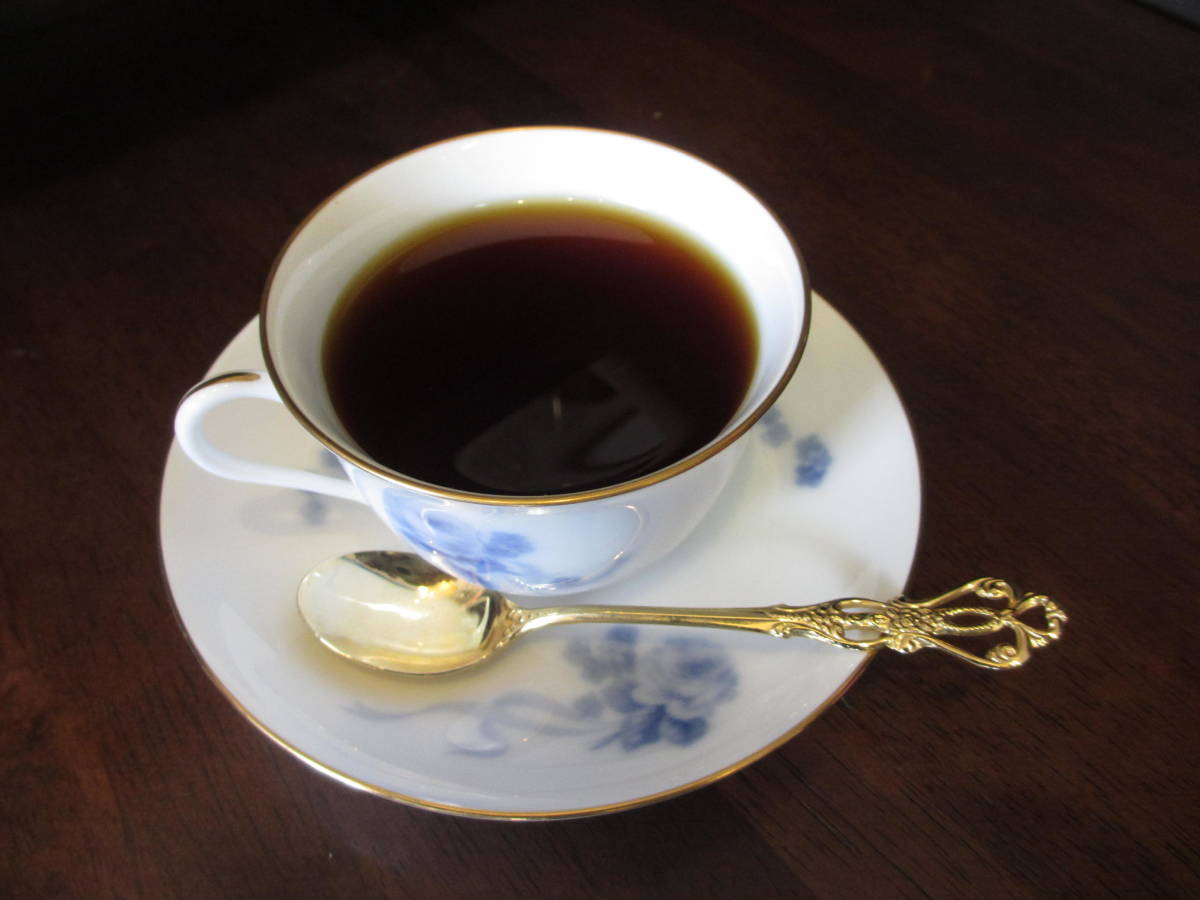 新鮮コーヒー豆　キリマンジャロＡＡ　シティロースト　１ｋｇ　ハローコーヒー＃1201_おいしいホットコーヒーに