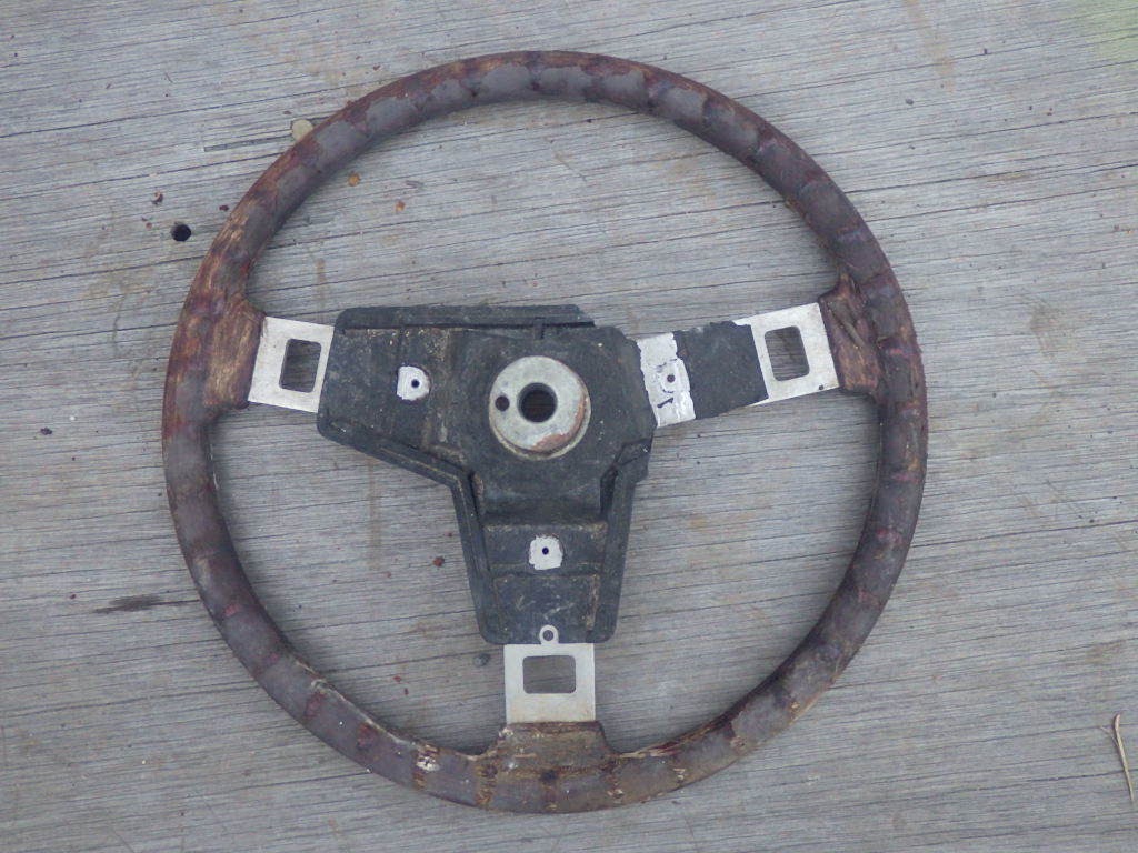 [ Isuzu 117 coupe original steering wheel PA96] steering gear old car Showa Retro Isuzu Junk 