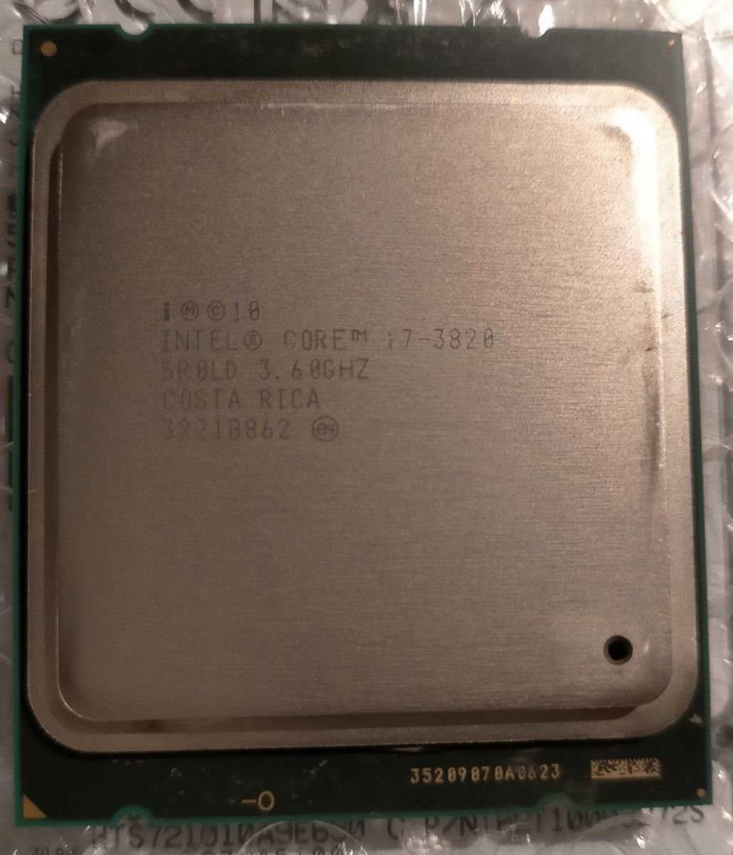 CPU Intel Core i7 3820 4コア8スレッド