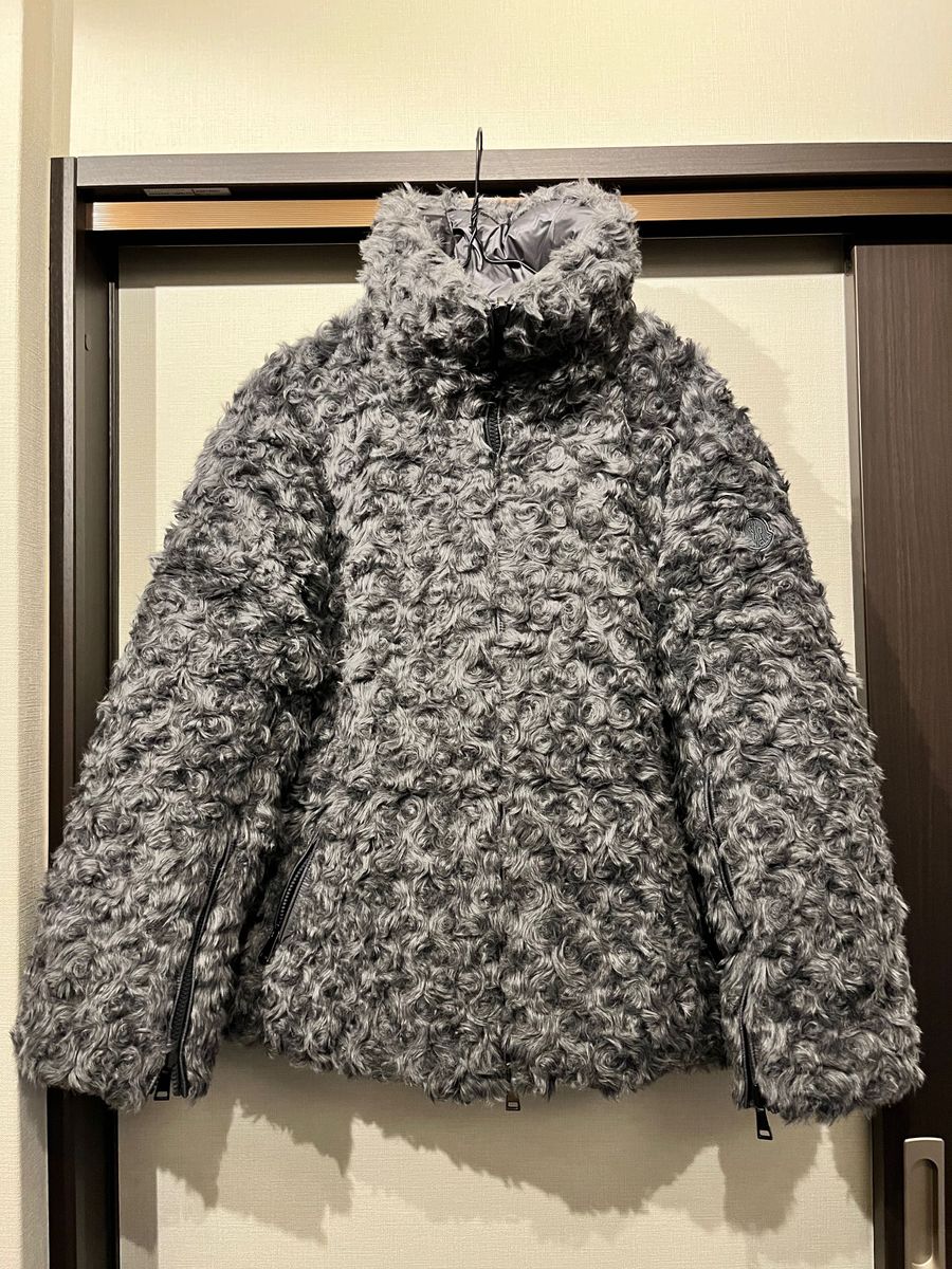 MONCLER モンクレール ボアダウンジャケット 2WAYリバーシブル グレー