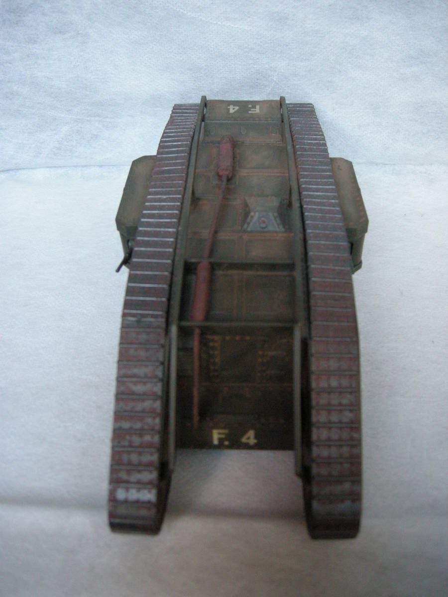 【プラモデル 完成品 　WWⅠ　イギリス軍　重戦車マークⅣ　菱形戦車】_画像4