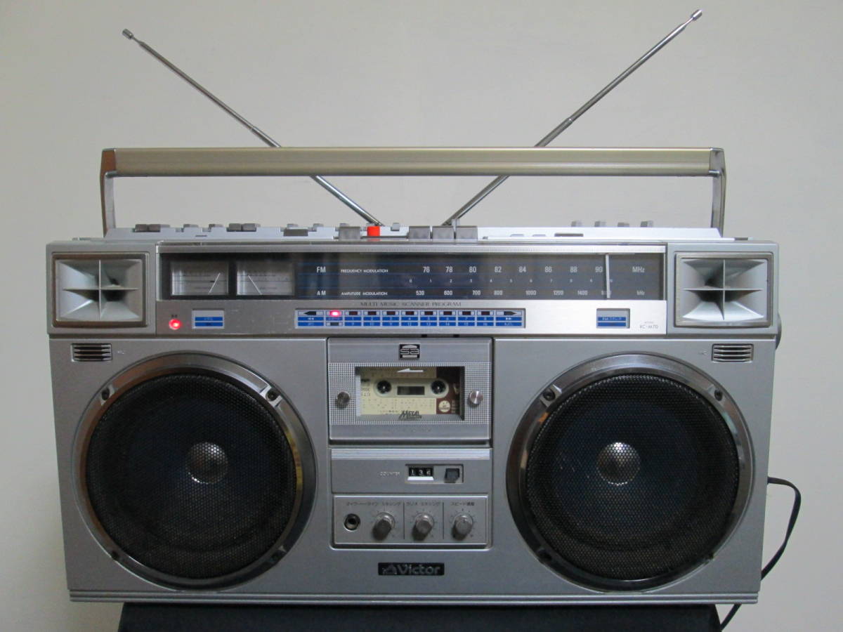 再生・録音可 ビクター RC-M70 ラジカセ ラジオ受信 電源線あり ライト点灯 Victor_画像1