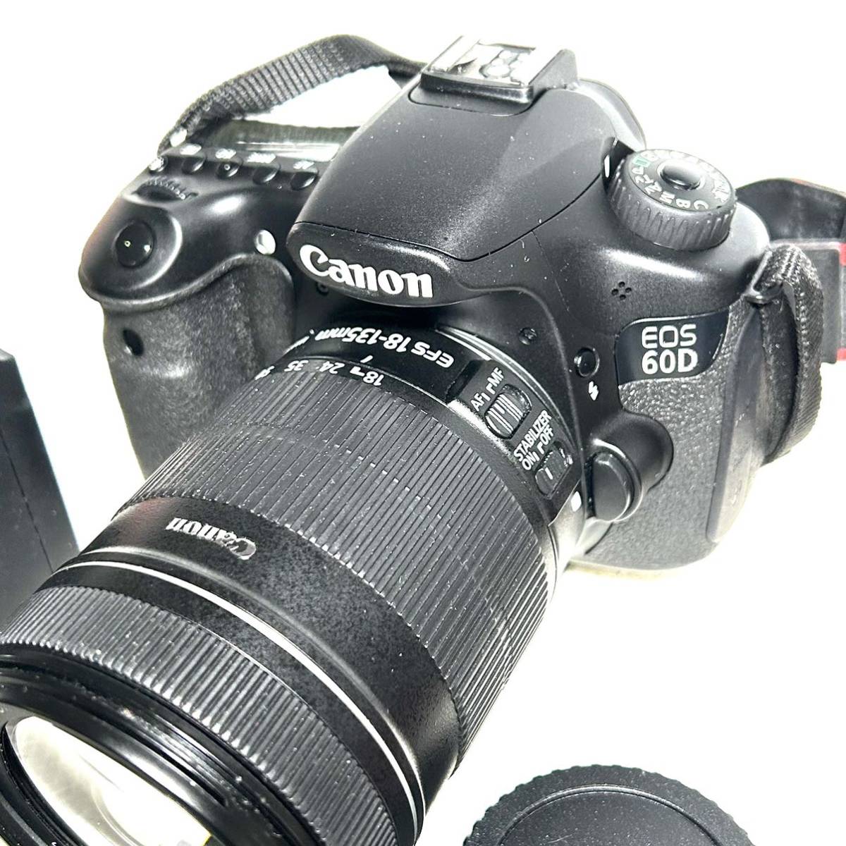 【美品】Canon EOS 60D デジタル 一眼レフ EF-S 18-135mm 1:3.5-5.6 レンズキット 稼動品 (B2114)_画像3