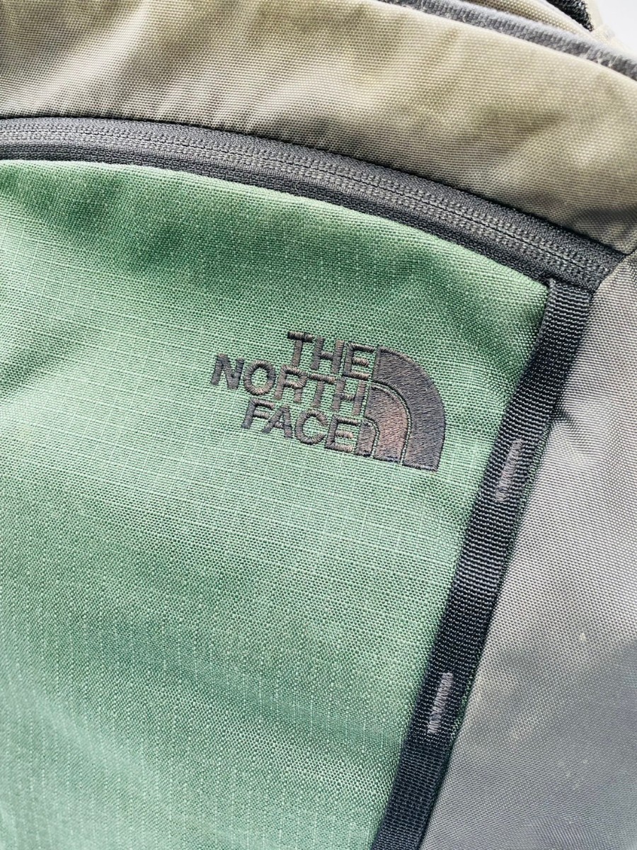 衝撃プライス！『最強アウトドアギア！』【THE NORTH FACE ノースフェイス/刺繍ロゴ/FLEXUENT】リュックサック/バックパック/緑灰/SB54_画像4