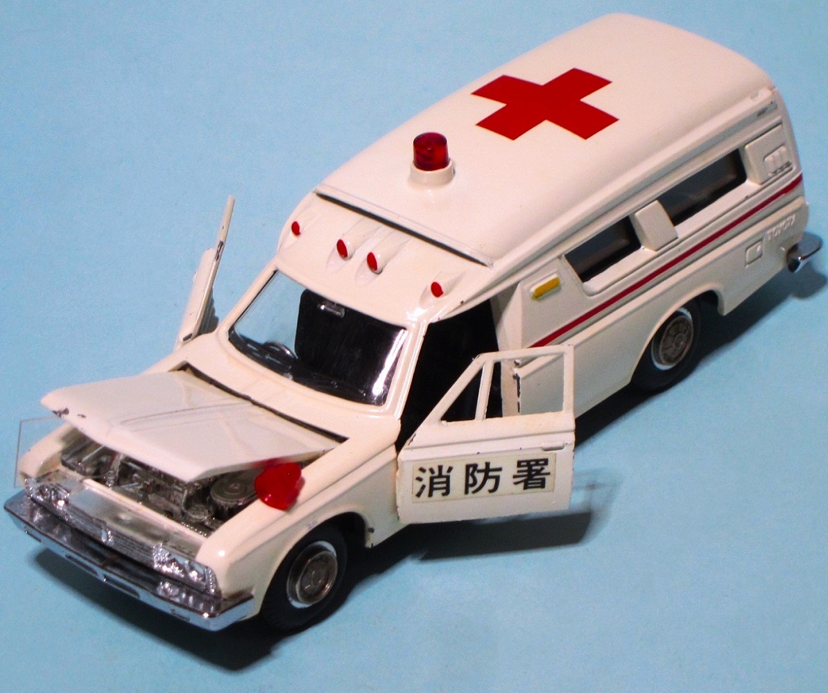 米沢 1971 ダイヤペット D203 トヨペット クラウン 救急車 MS50改 メトロポリタン型 AMBULANCE 車名 トヨタ救急車 FS55V 後期型 難あり品_画像3