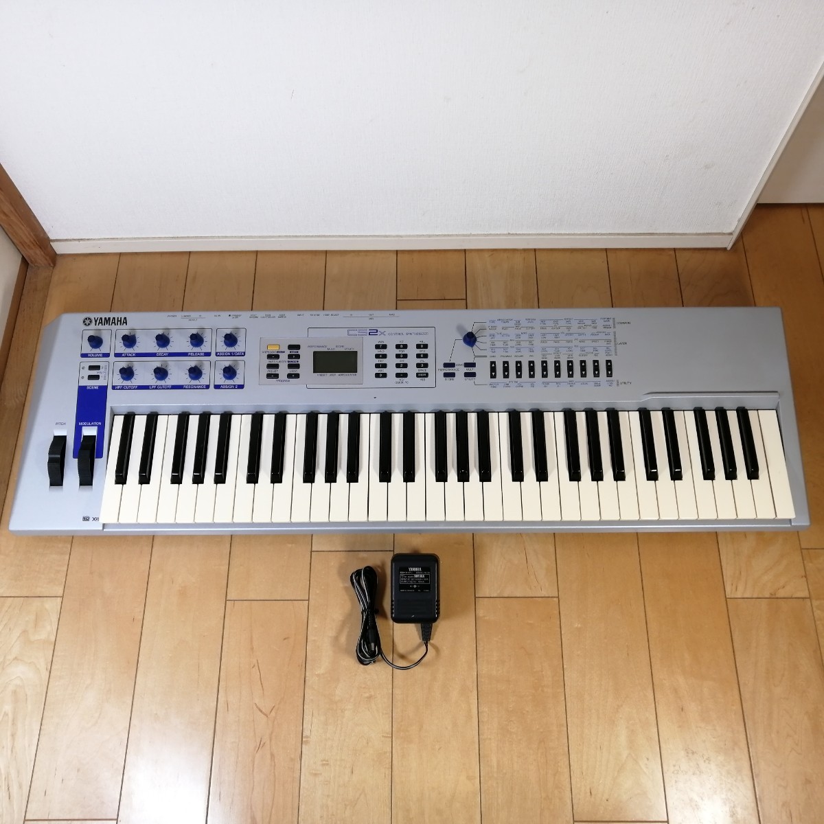 希少!!　動作確認済!!　YAMAHA　ヤマハ　コントロール　シンセサイザー　CS2X　純正ACアダプターPA-3B付き!!_画像3