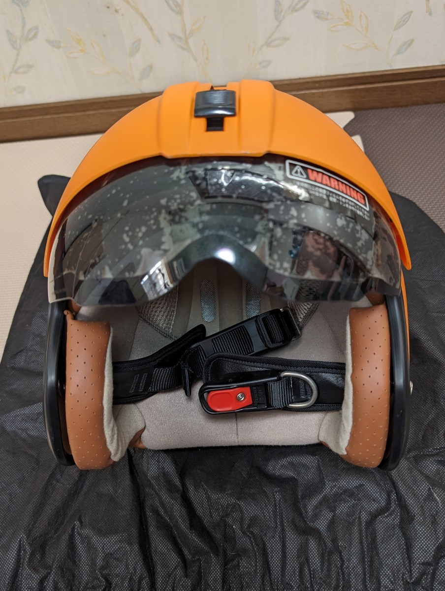 未使用　ヘルメット　ジェットヘル　つや消し　オレンジ　バイザー収納　イベント用　展示用 オレンジヘルメット　半ヘル　ビンテージ_画像3