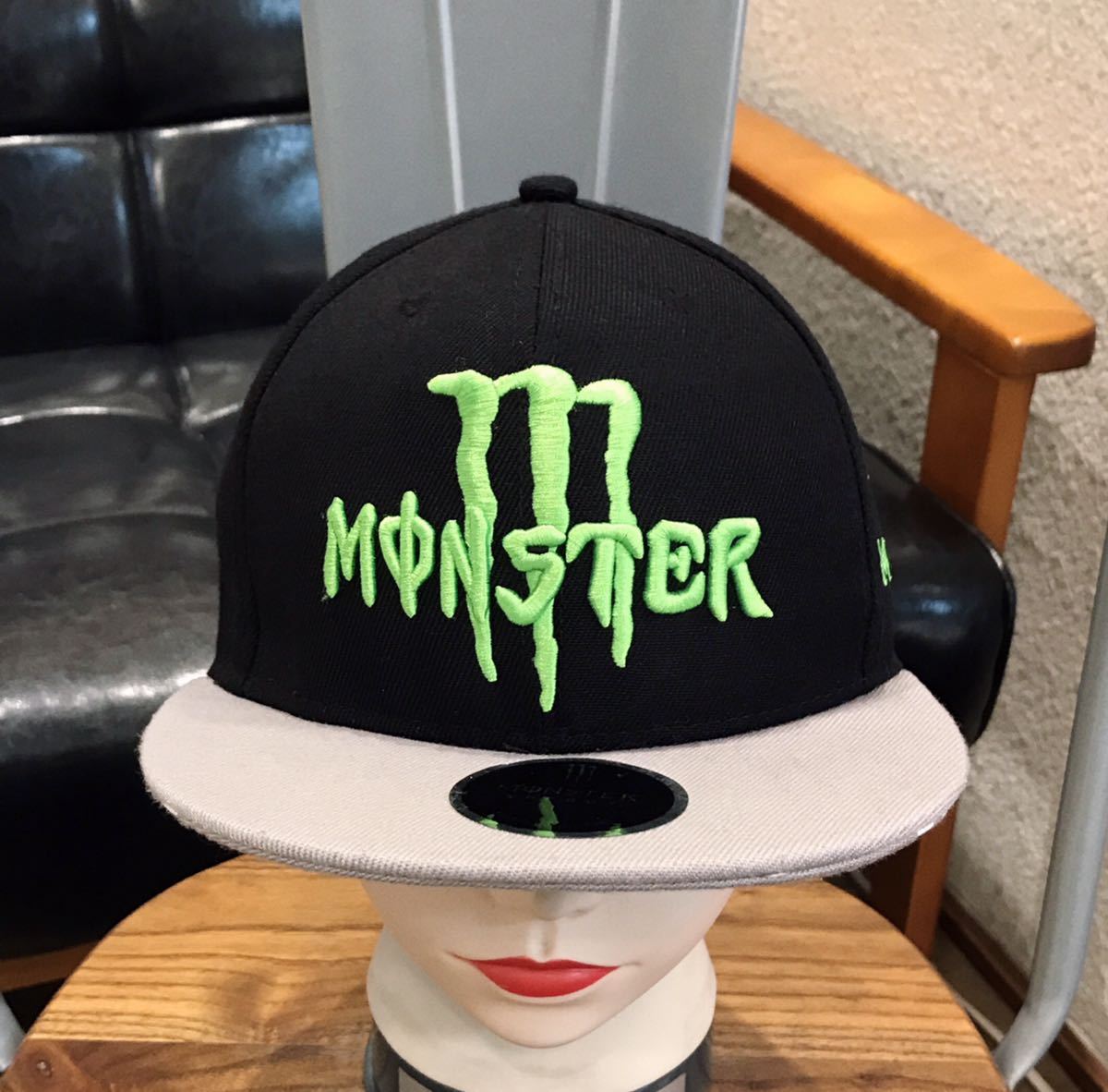 MONSTER ENERGY／スナップバックキャップ／ブラック系／フリーサイズ_画像1