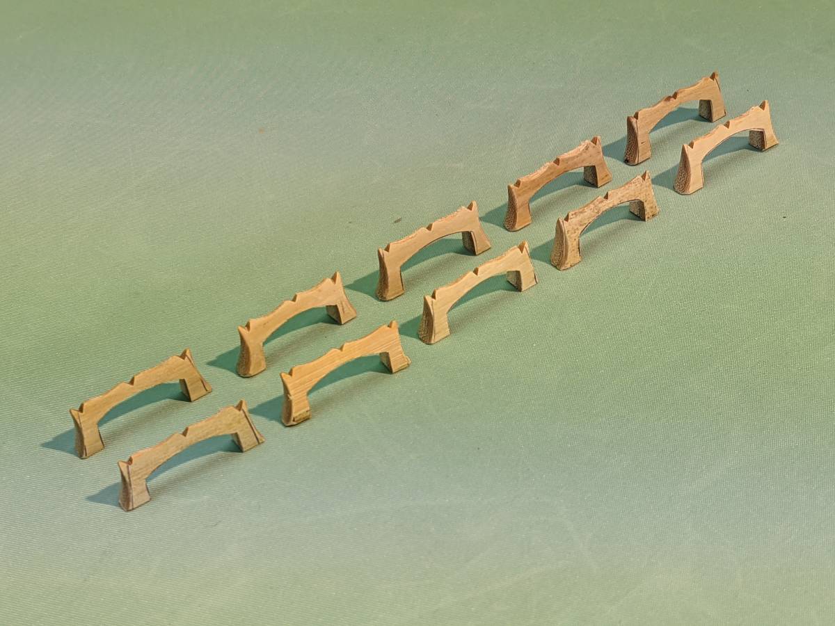 T14 沖縄三線用ウマ(駒) 竹製10個セット_三線用ウマ(駒) 竹製10個