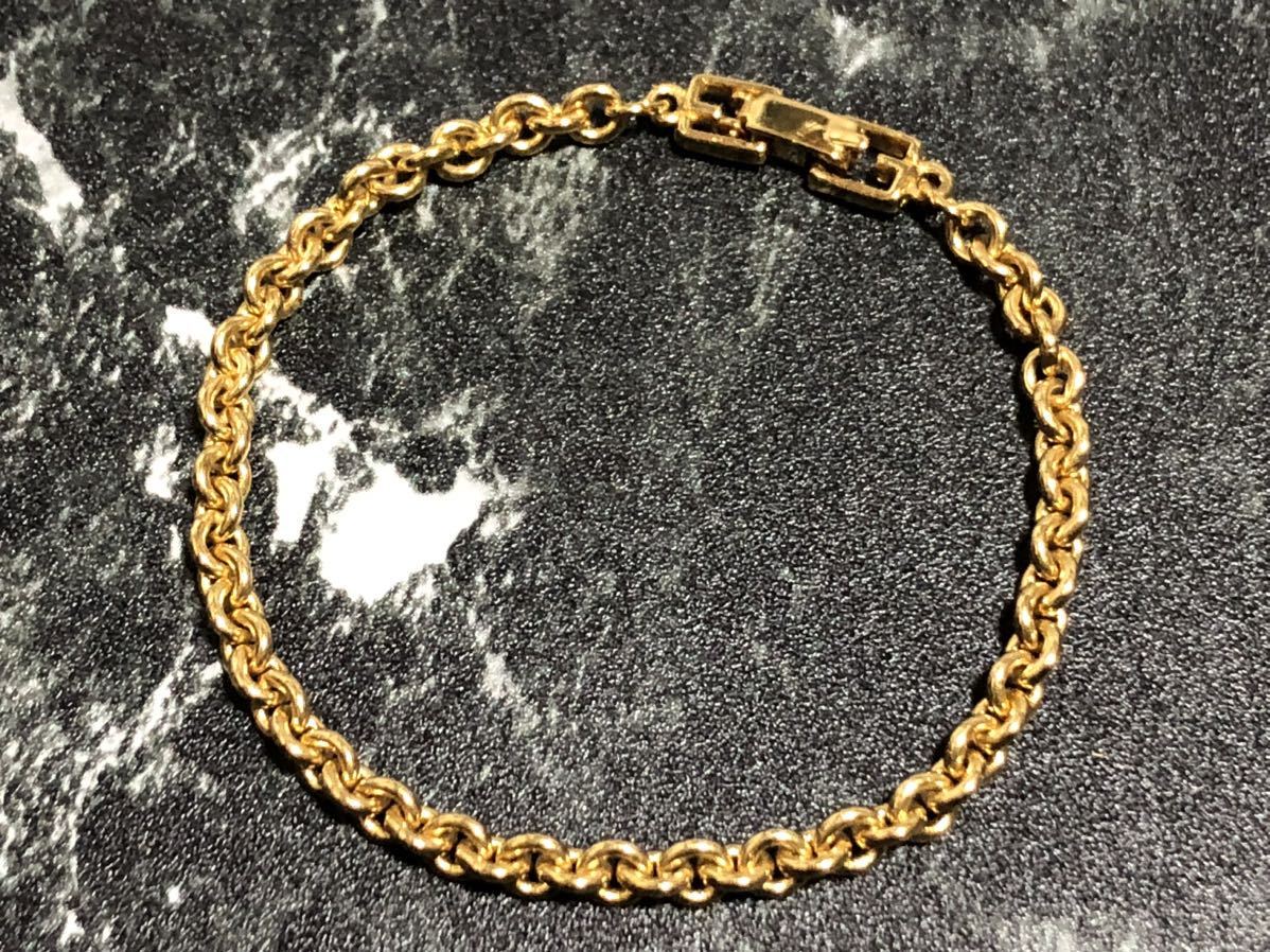 GIVENCHYji van si. necklace bracele 2 point set Gold 