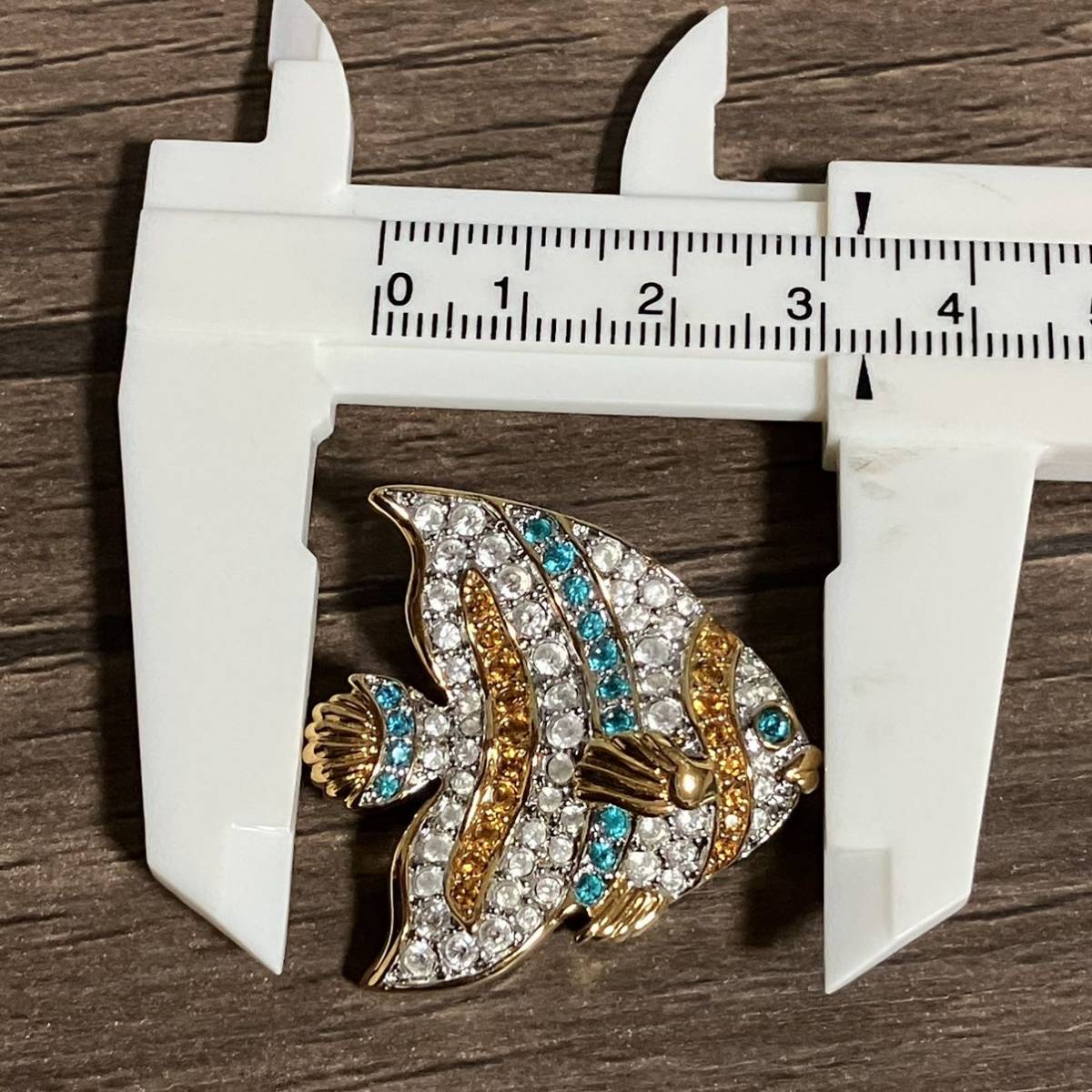 m】美品 SWAROVSKI スワロフスキー 熱帯魚 エンゼルフィッシュ m】美品 SWAROVSKI スワロフスキー 熱帯魚 エンゼルフィッシュ