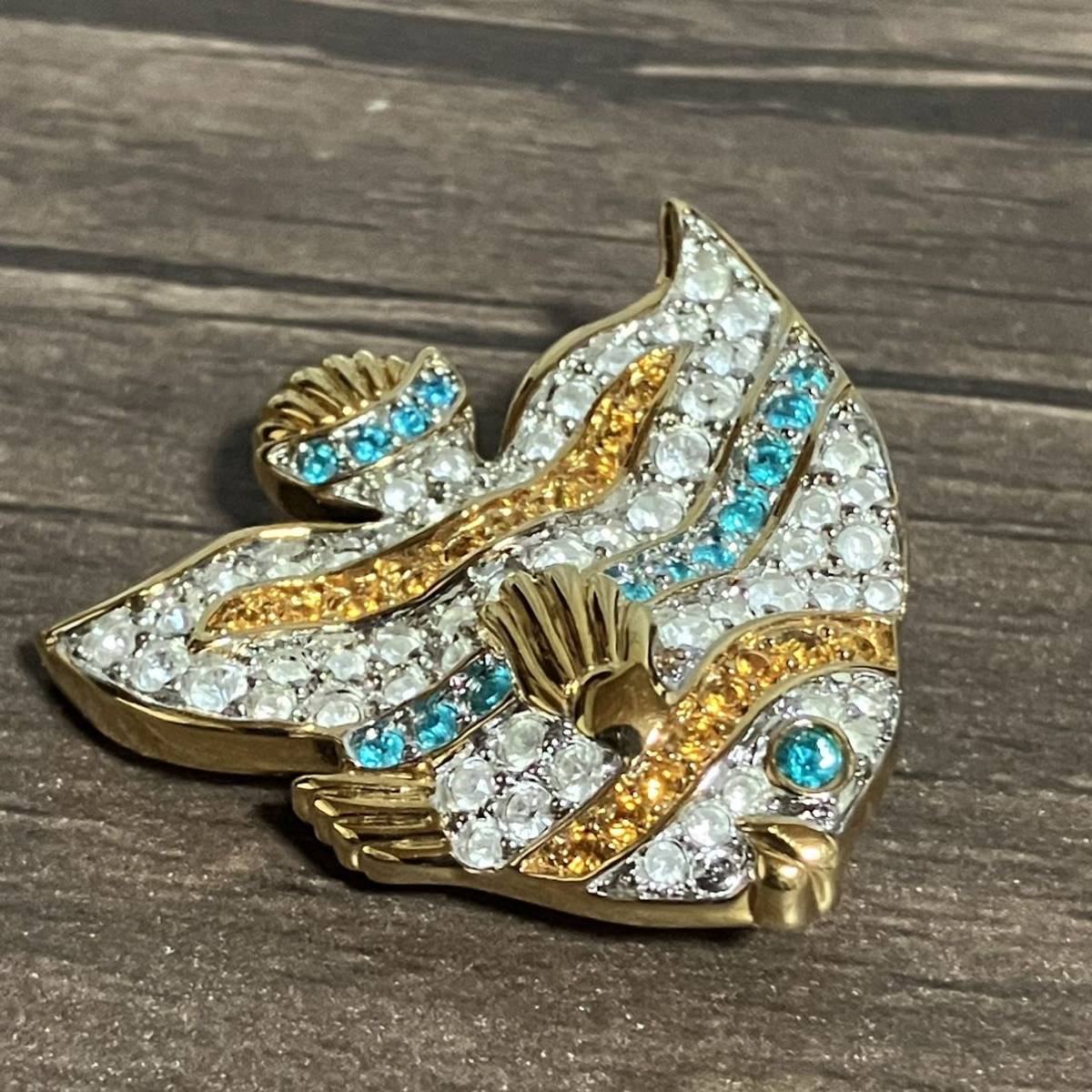 m】美品 SWAROVSKI スワロフスキー 熱帯魚 エンゼルフィッシュ m】美品 SWAROVSKI スワロフスキー 熱帯魚 エンゼルフィッシュ