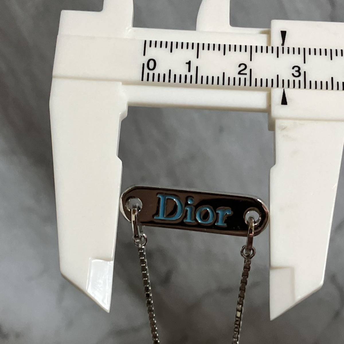 【ws1980】良品 Dior ディオール ロゴ プレート 水色 ネックレス シルバーカラー_画像9