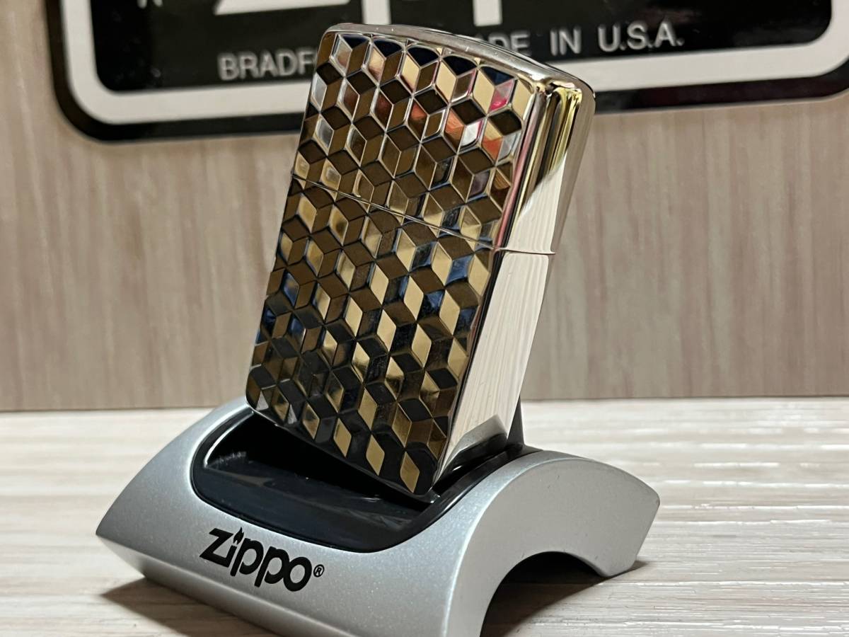 大量出品中!【希少】新品未使用 2015年製 Zippo Armor 'Geometric Pattern' 両面加工 幾何学模様 アーマー ジッポー 喫煙具 オイルライター_画像5
