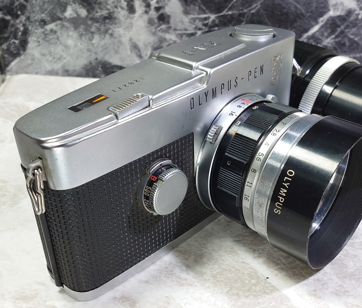 【収集品整理】 OLYMPUS PEN-F 花形ロゴモデル+Zuiko 38mm f1.8+100mm f3.5 単焦点2本セット 各動作良好 スローOK 外観光学良好 腐食なし_画像2