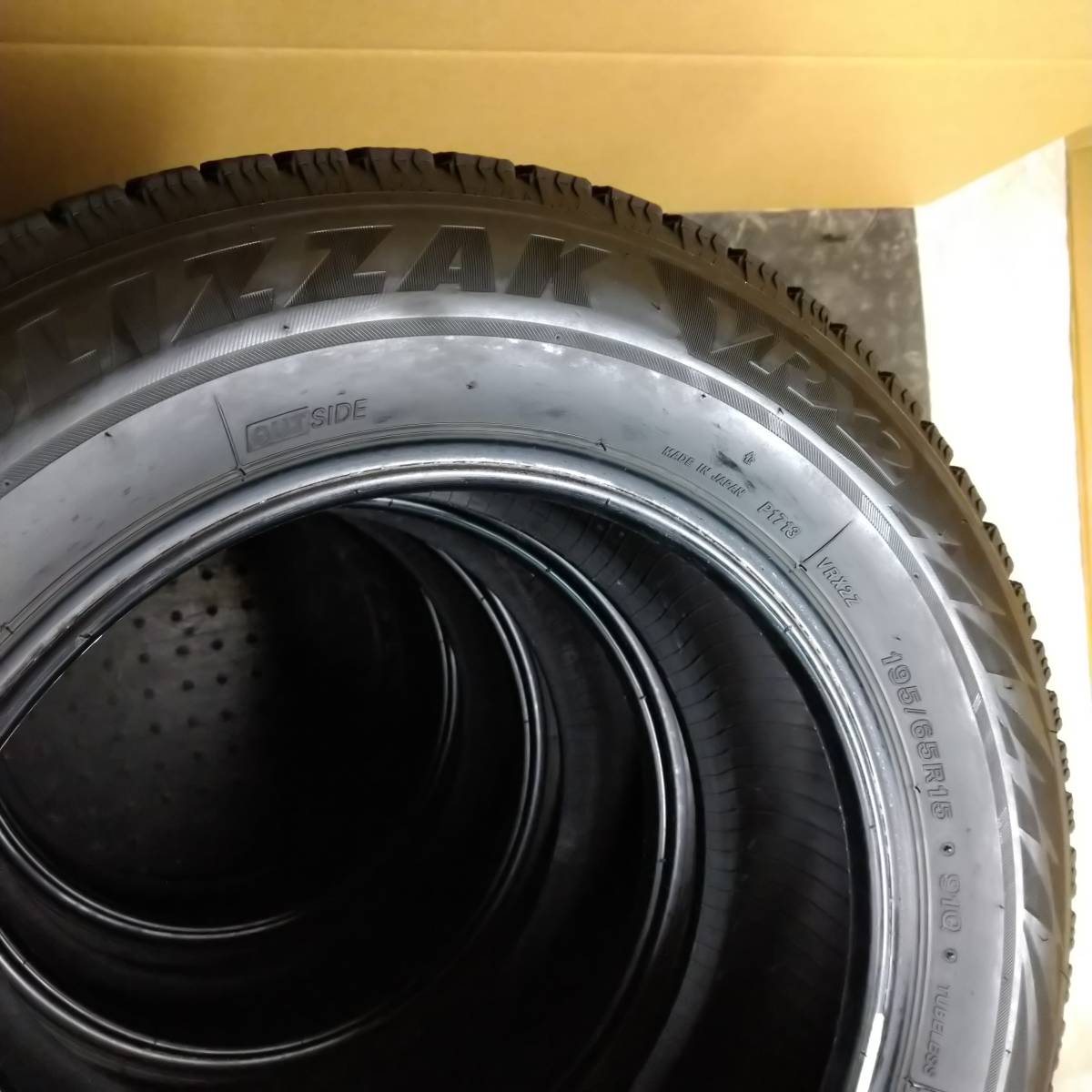 ★バリ山 195/65R15 91Q ブリヂストン ブリザック VRX2 2019年製 4本セット #ヴォクシー #アイシス #プリウス #ステップワゴン #セレナ_画像9