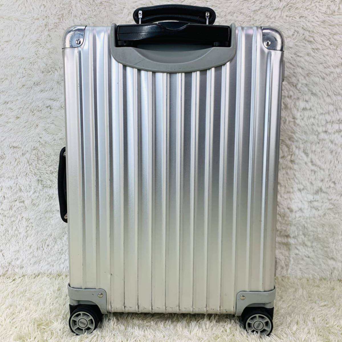 付属品多数【美品】RIMOWA リモワ CLASSIC FLIGHTクラシック 付属品多数【美品】RIMOWA リモワ CLASSIC FLIGHTクラシック
