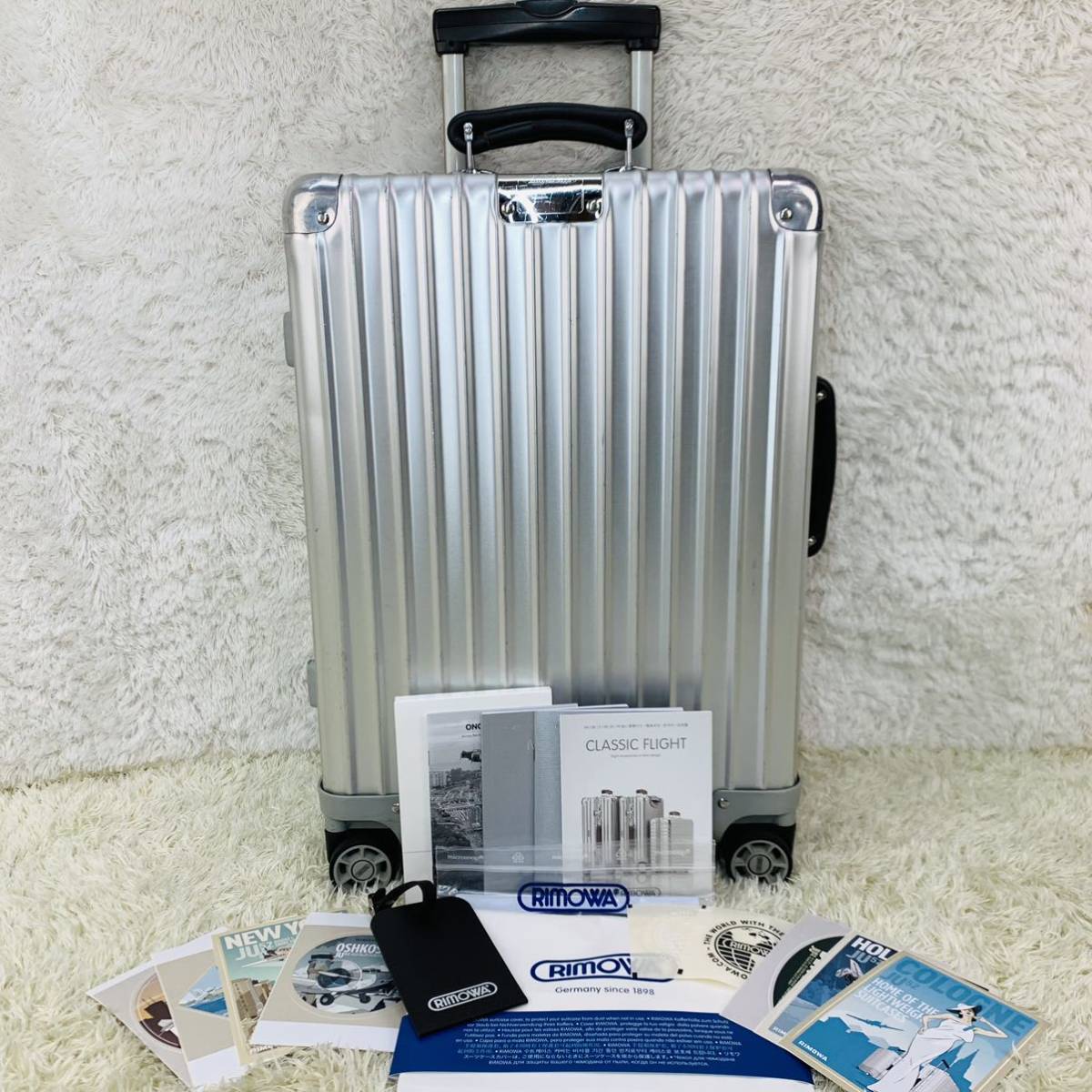 付属品多数【美品】RIMOWA リモワ CLASSIC FLIGHTクラシック 付属品多数【美品】RIMOWA リモワ CLASSIC FLIGHTクラシック