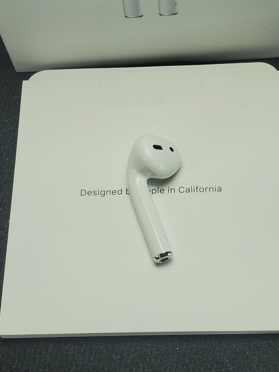 AirPods 第一世代イヤホン左耳のみ　Apple正規品動作確認済み　音質正常　機能正常　バッテリー交換済み　アップル エアーポッズ MMEF2J/A_画像1